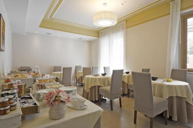 Cora Hotels Leon D'Oro CastellʼArquato Esterno foto