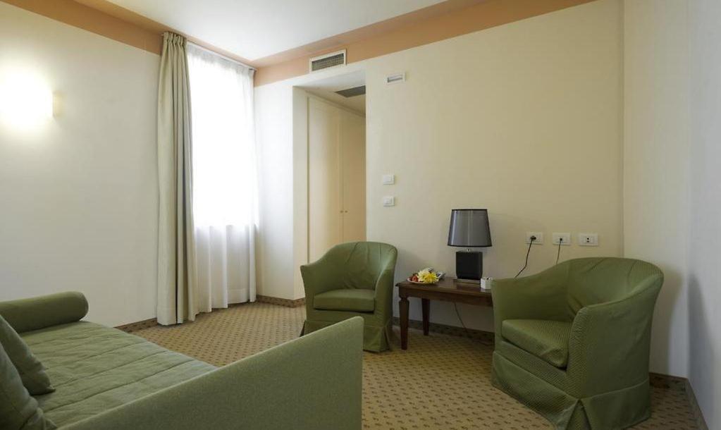 Cora Hotels Leon D'Oro CastellʼArquato Esterno foto