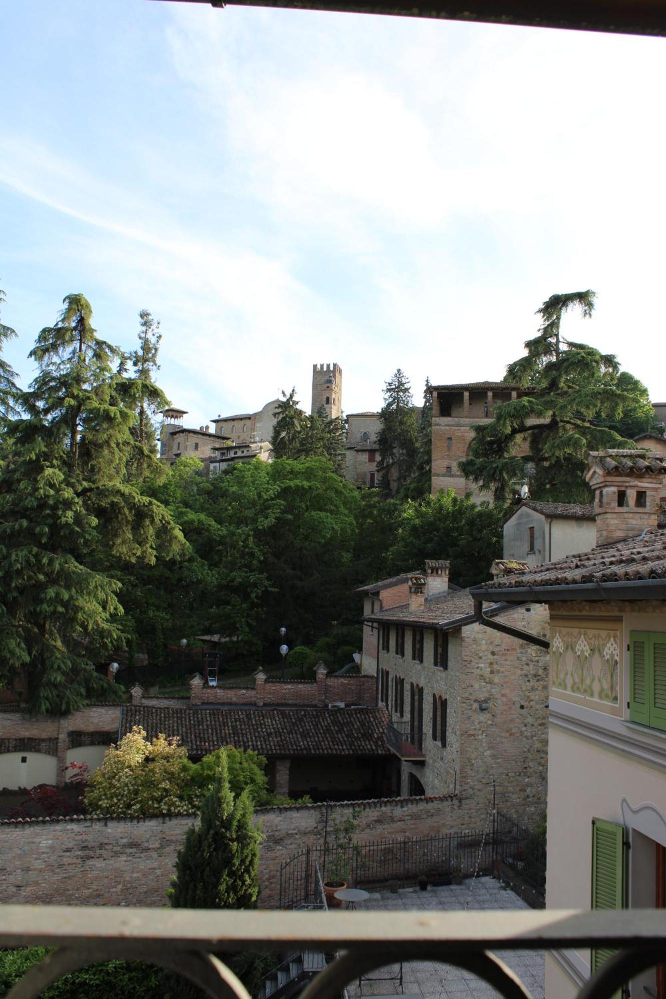 Cora Hotels Leon D'Oro CastellʼArquato Esterno foto